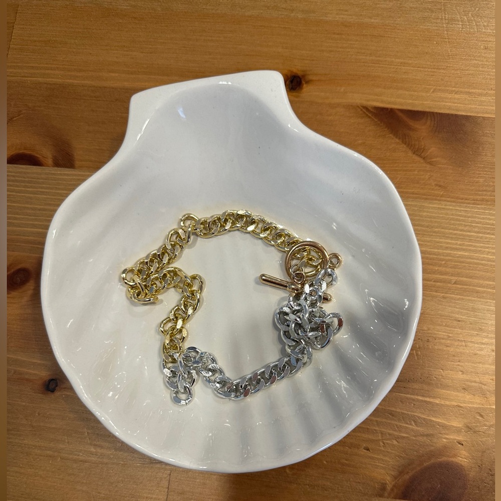 3/$10 🌼 Two Tone Silver and Gold Chain